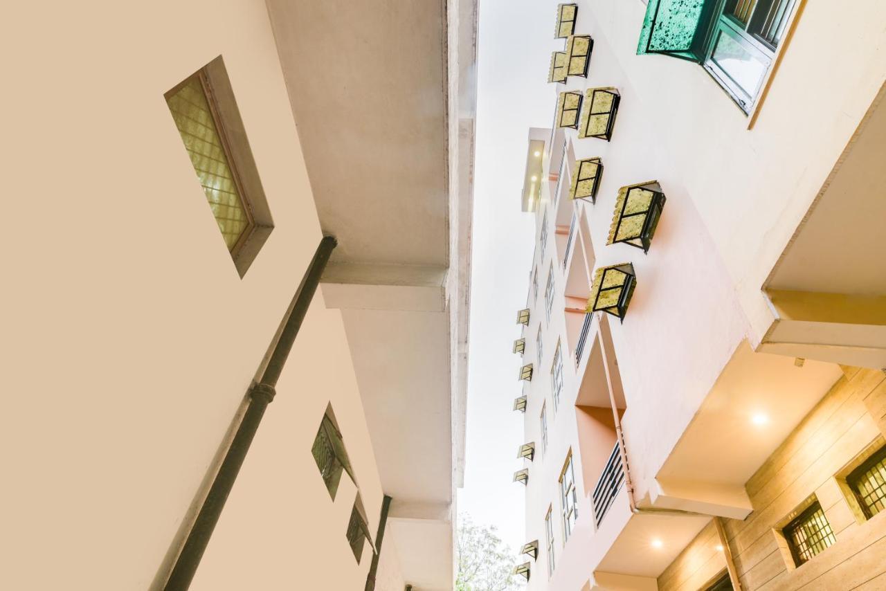 Hotel Fabulous - Delhi International Airport Neu-Delhi Exterior foto